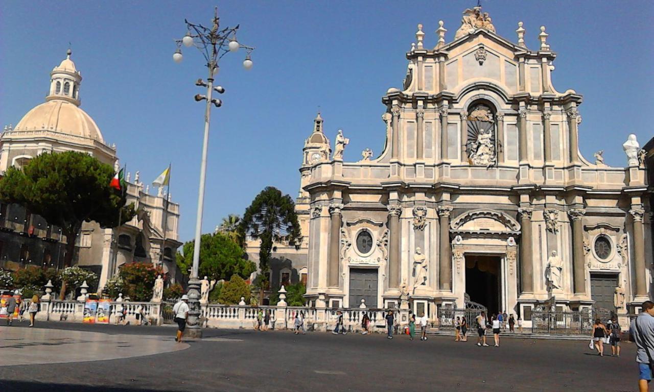 Finestre Sul Teatro - Catania - Parking Included Apartment Bagian luar foto