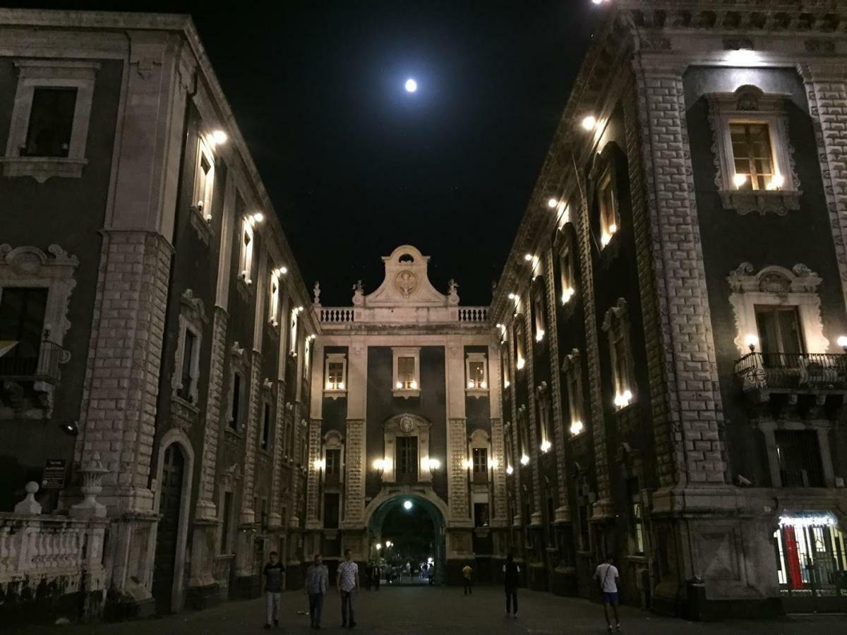 Finestre Sul Teatro - Catania - Parking Included Apartment Bagian luar foto